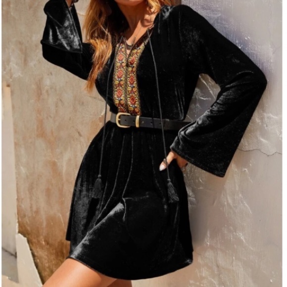 Bohemian Black Floral Embroidered Velvet Mini Dress - Picture 4 of 14